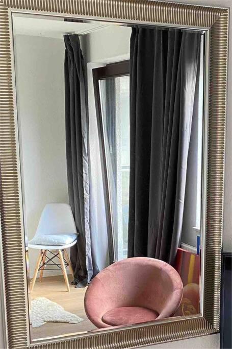 Schickes Apartment Mit Balkon In 뒤셀도르프 외부 사진