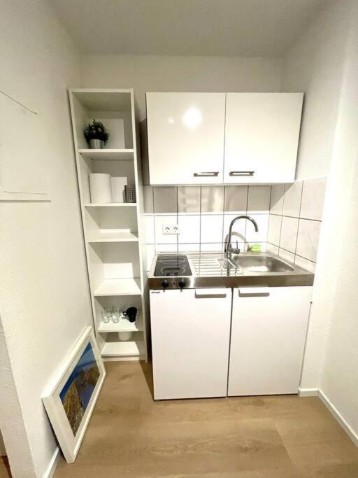 Schickes Apartment Mit Balkon In 뒤셀도르프 외부 사진